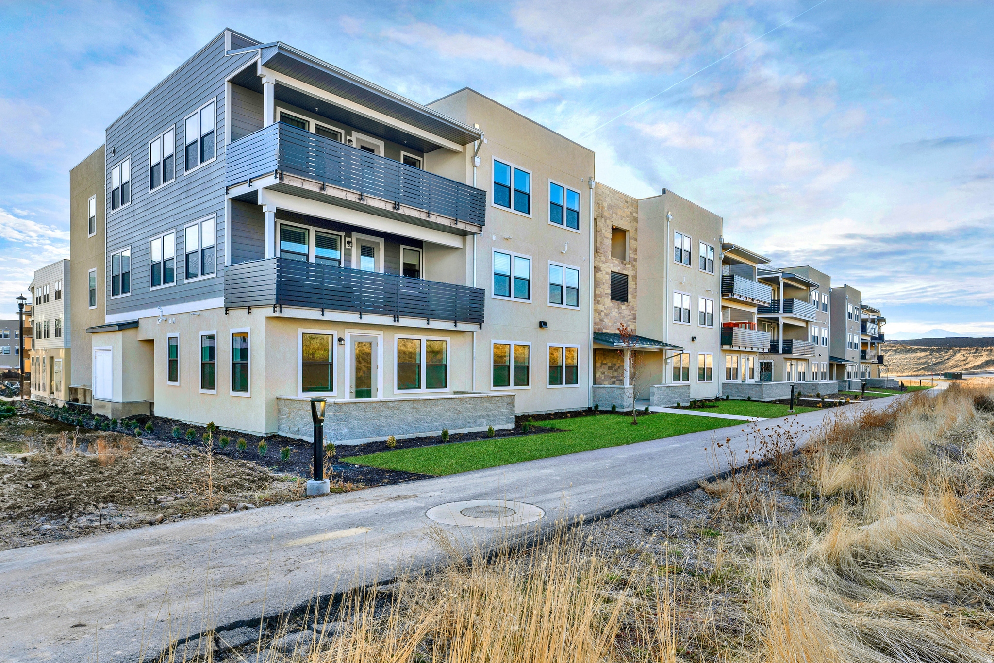 JORDAN BLUFF CONDOS - Residential
