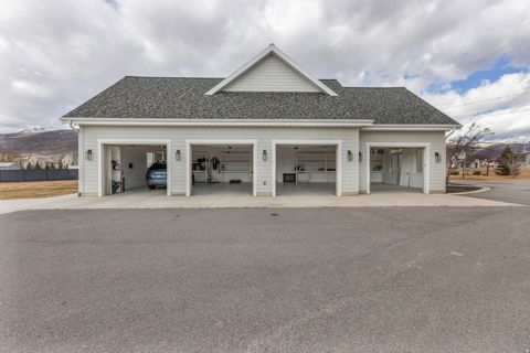 Tiny photo for 143 W 970 S, Midway, UT 84049 (MLS # 2143285)