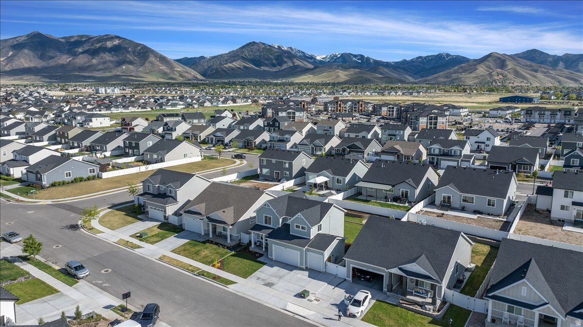 LEXINGTON GREENS AT OVERLAKE SUBDIVISION - Residential