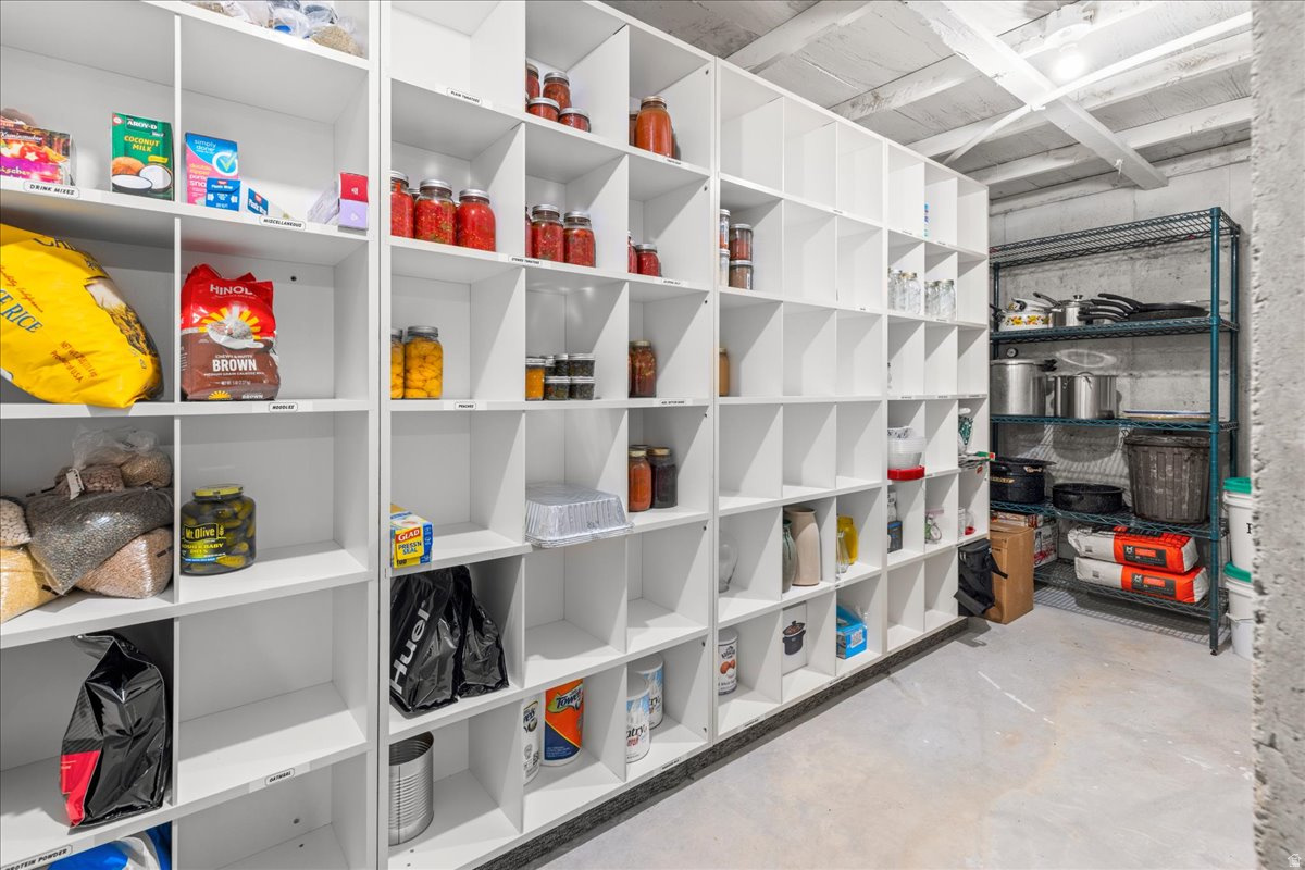 LEXINGTON GREENS AT OVERLAKE SUBDIVISION - Residential