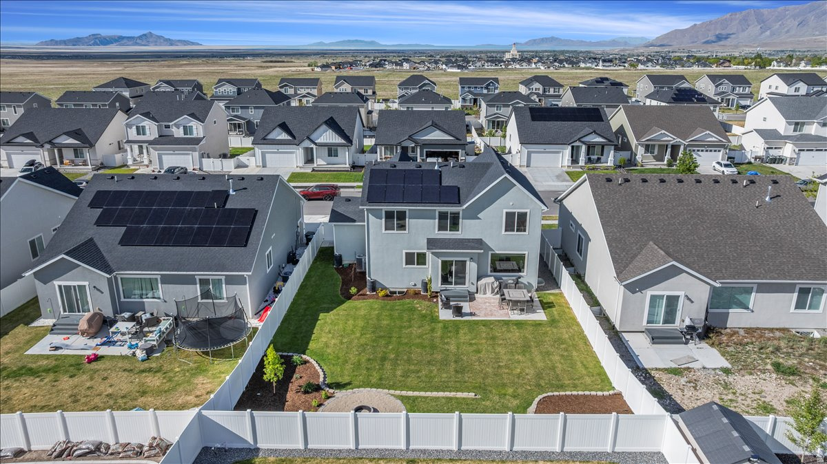 LEXINGTON GREENS AT OVERLAKE SUBDIVISION - Residential