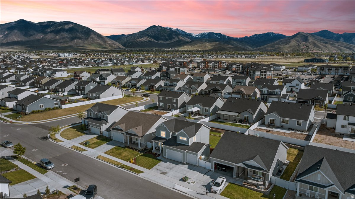 LEXINGTON GREENS AT OVERLAKE SUBDIVISION - Residential