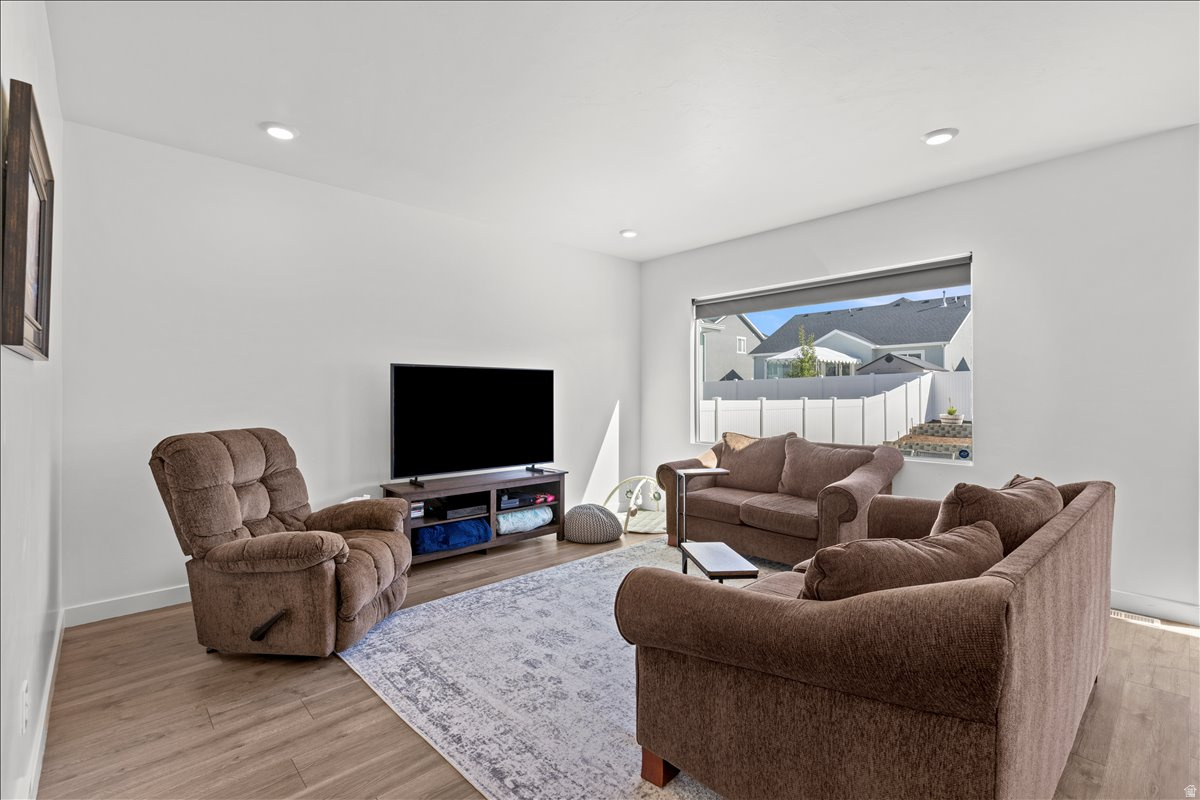 LEXINGTON GREENS AT OVERLAKE SUBDIVISION - Residential