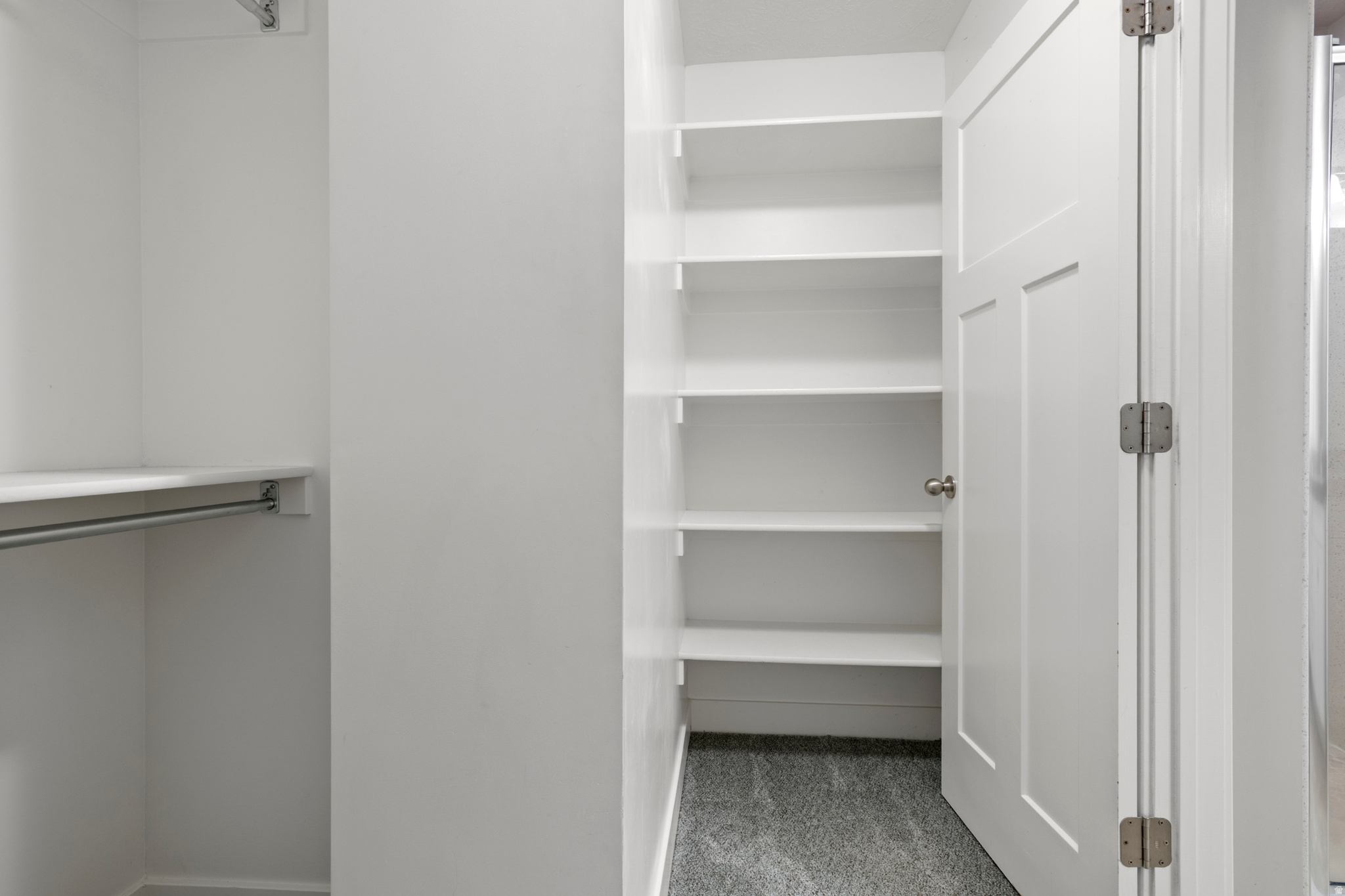 RESIDENCE ON PARK AV - Residential