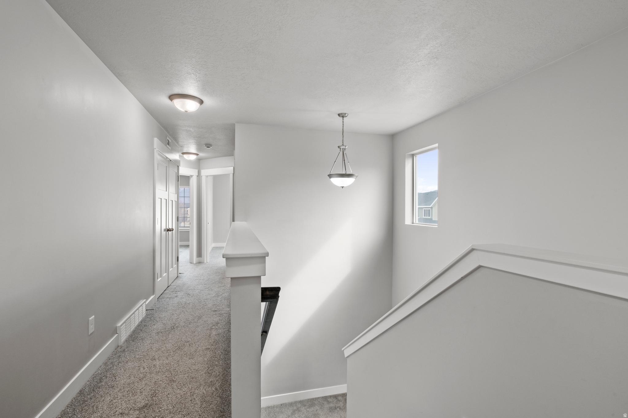 RESIDENCE ON PARK AV - Residential