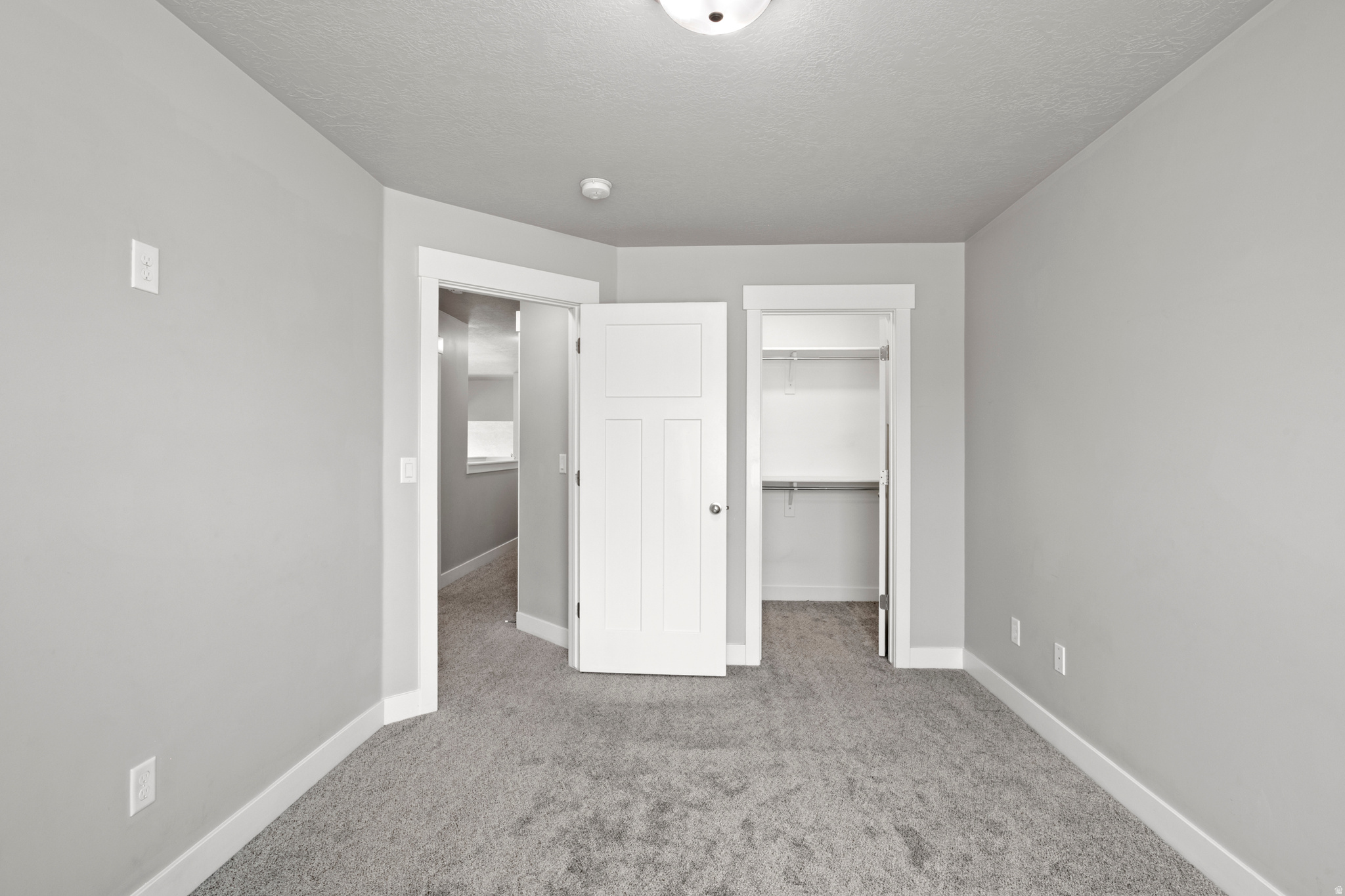 RESIDENCE ON PARK AV - Residential