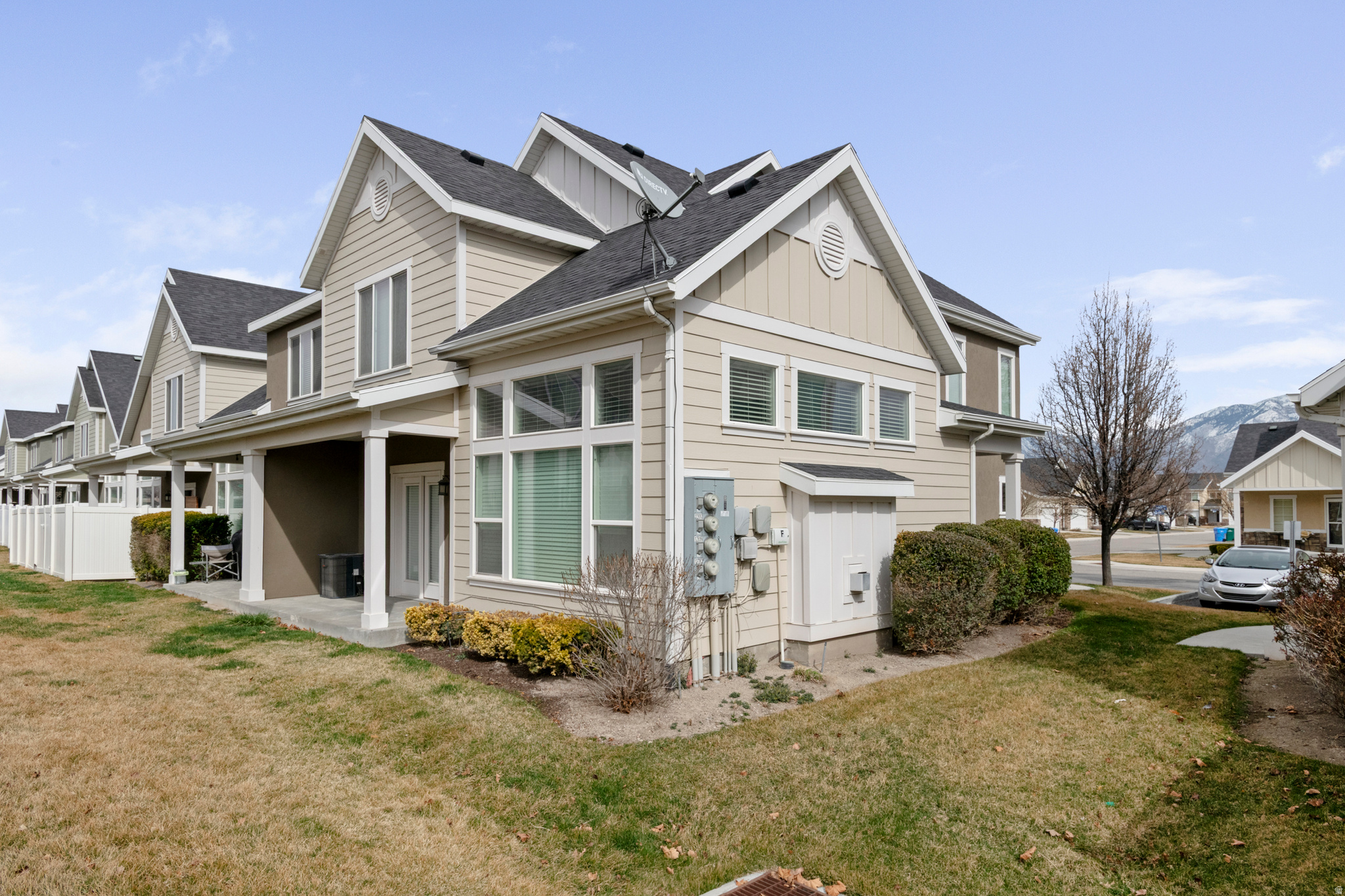RESIDENCE ON PARK AV - Residential