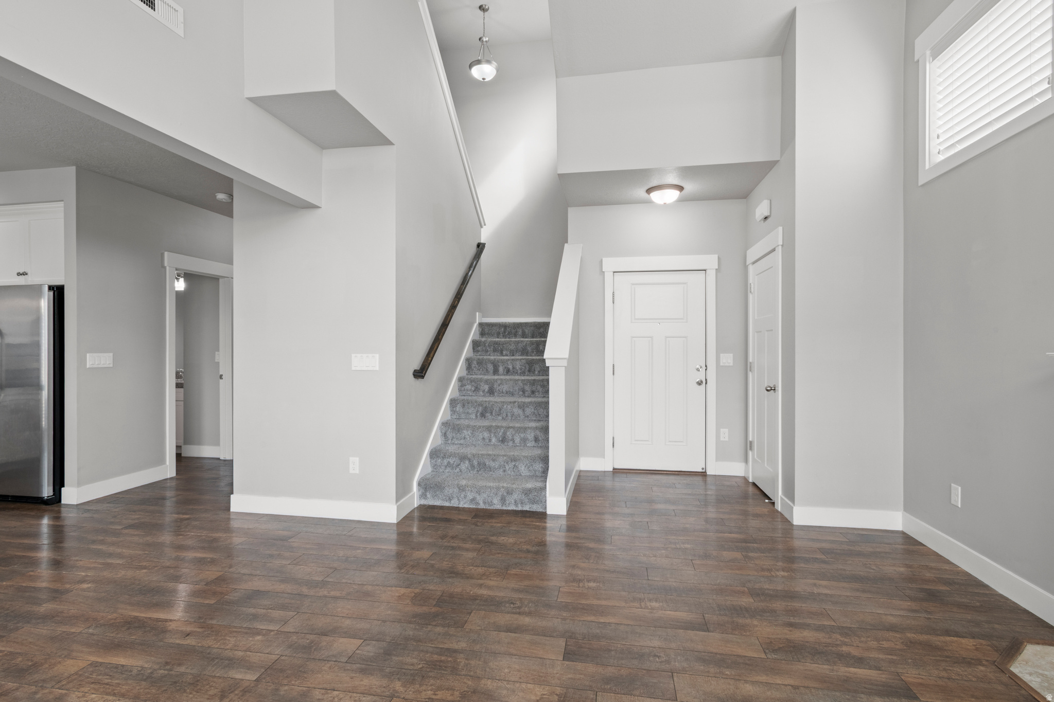 RESIDENCE ON PARK AV - Residential