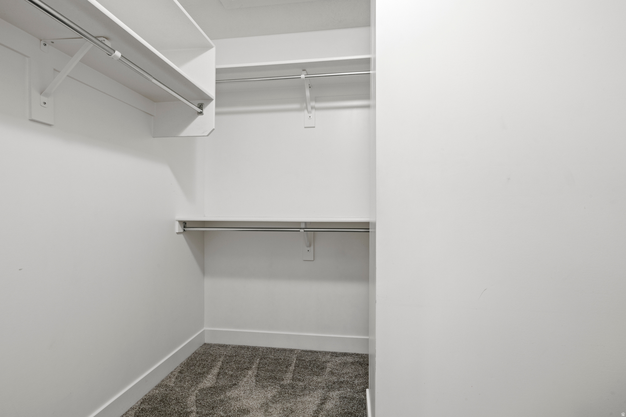 RESIDENCE ON PARK AV - Residential