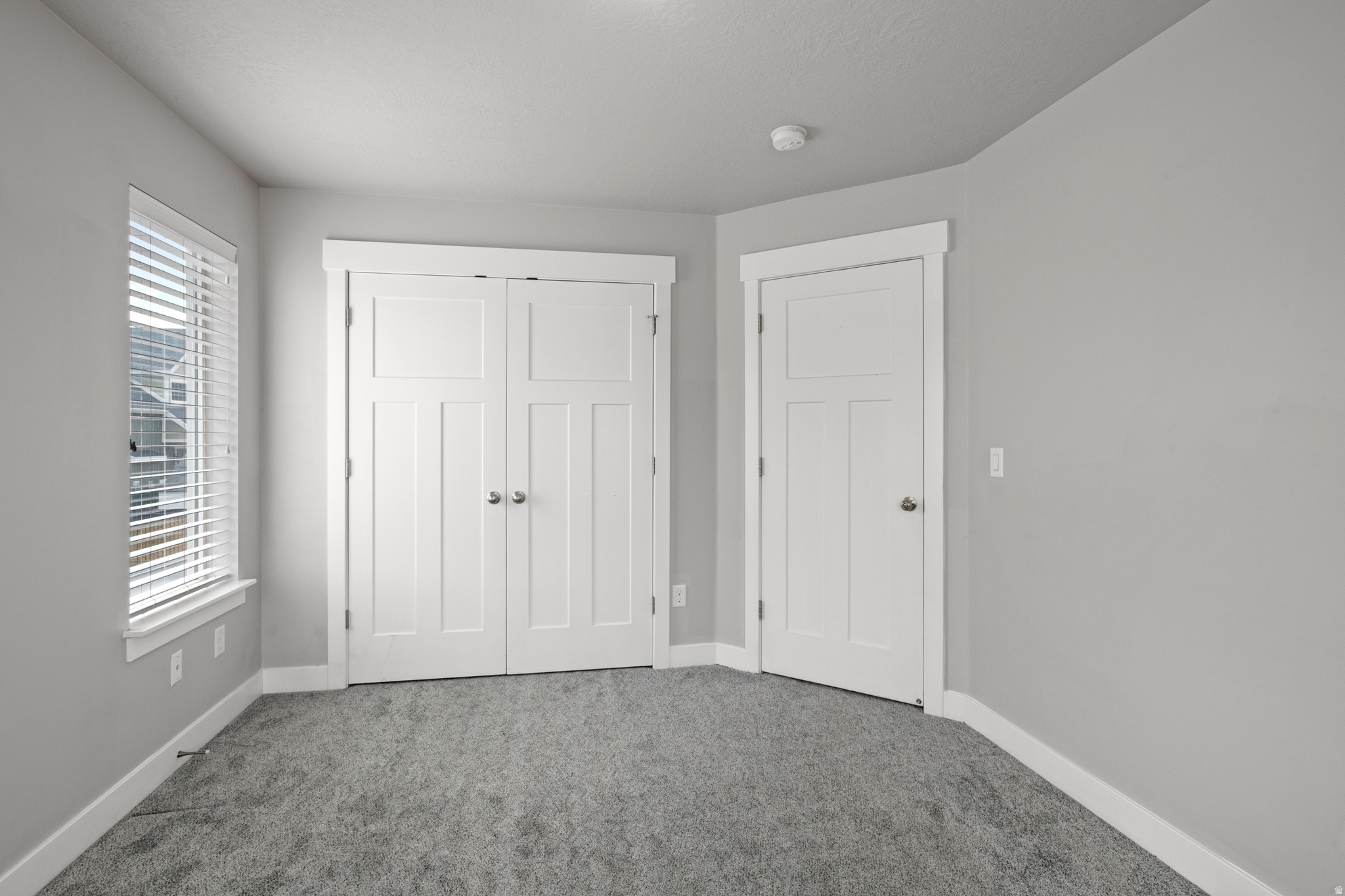 RESIDENCE ON PARK AV - Residential