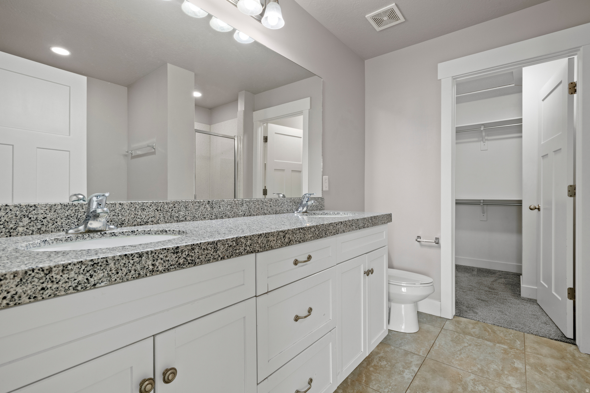 RESIDENCE ON PARK AV - Residential