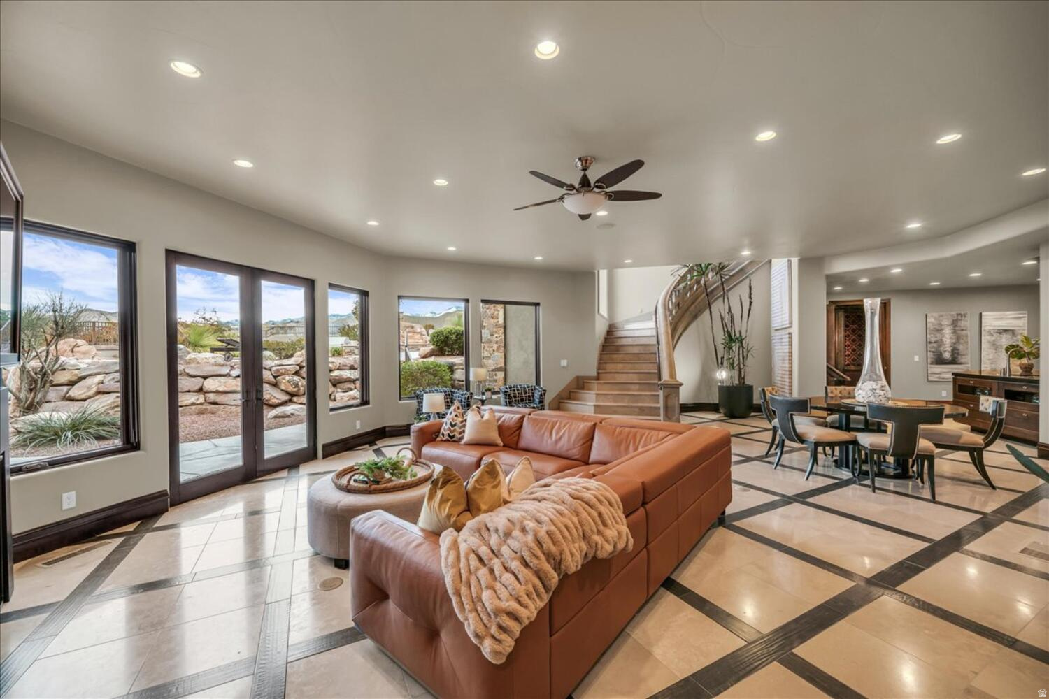 LEDGES OF ST GEORGE - Residential