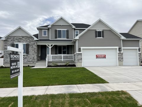 Photo of 891 W FALLOW DR #211, Saratoga Springs, UT 84045 (MLS # 2088186)