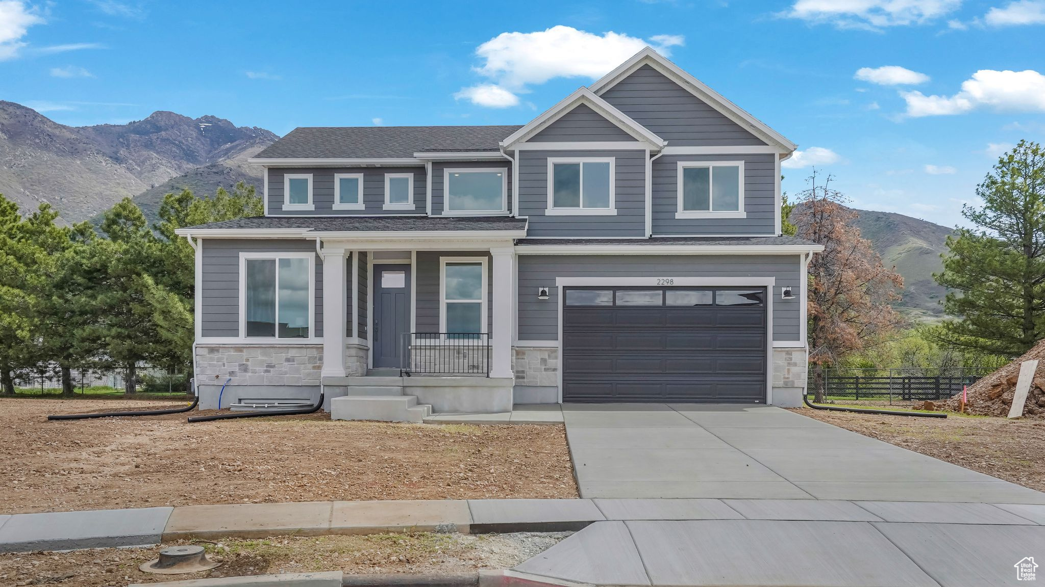 HIGHLANDS BLUFF - Residential