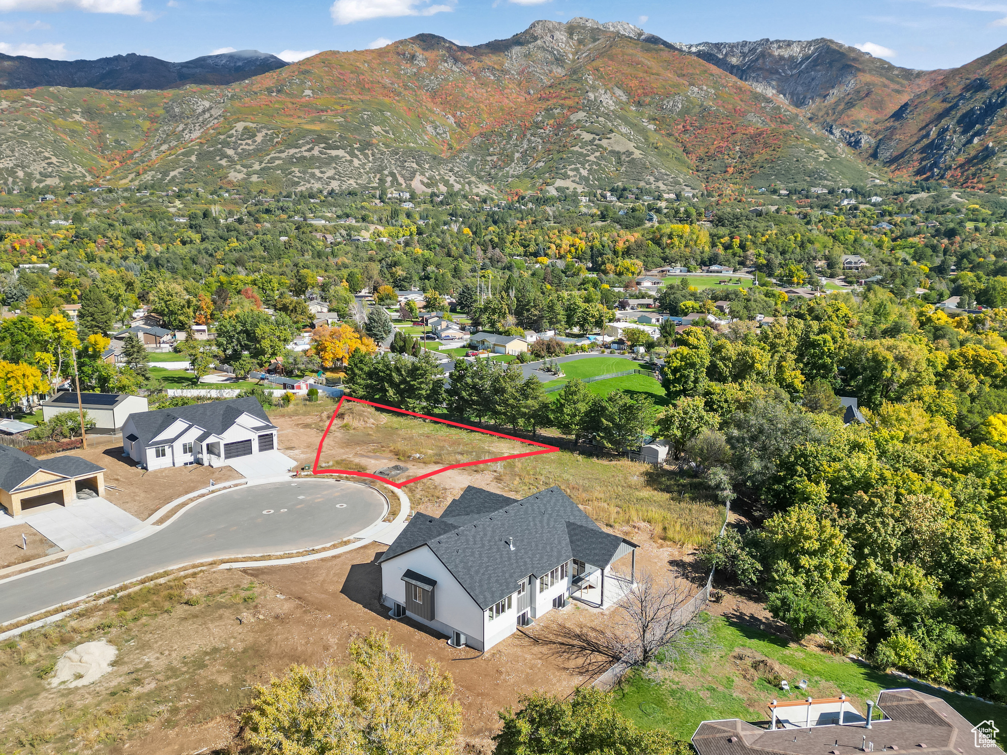 HIGHLANDS BLUFF - Residential