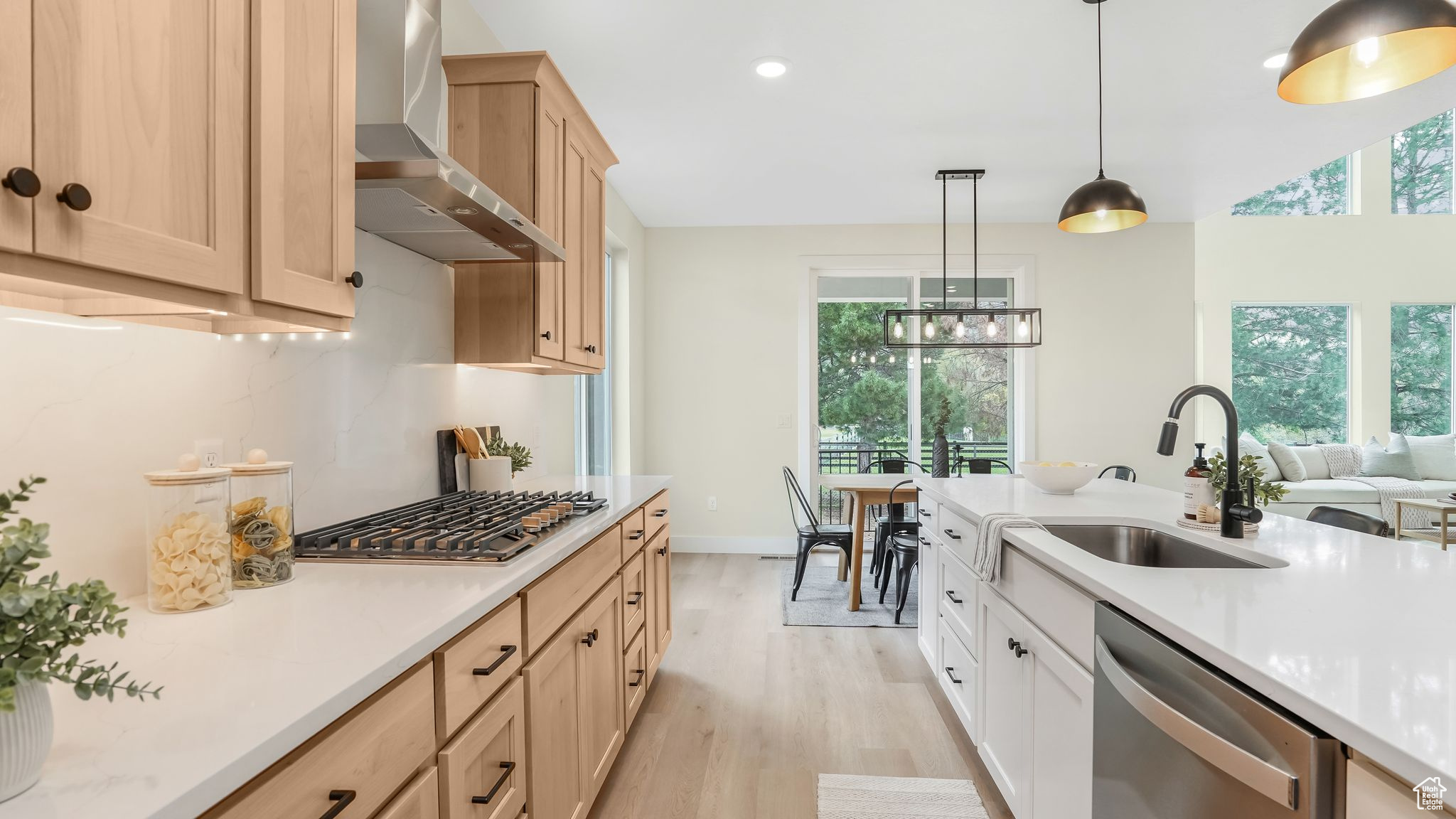 HIGHLANDS BLUFF - Residential