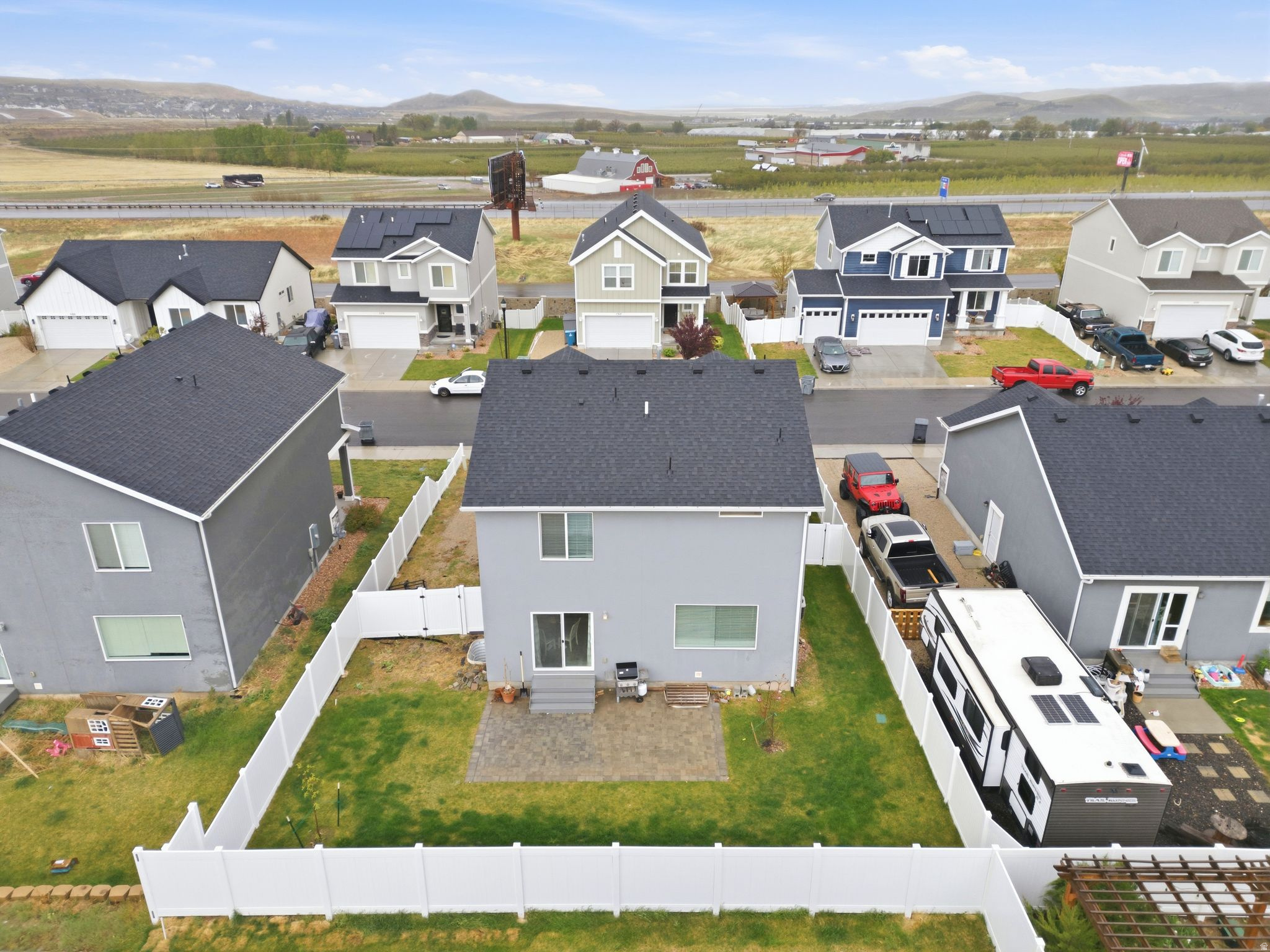FOOTHILL VILLAGE - Residential