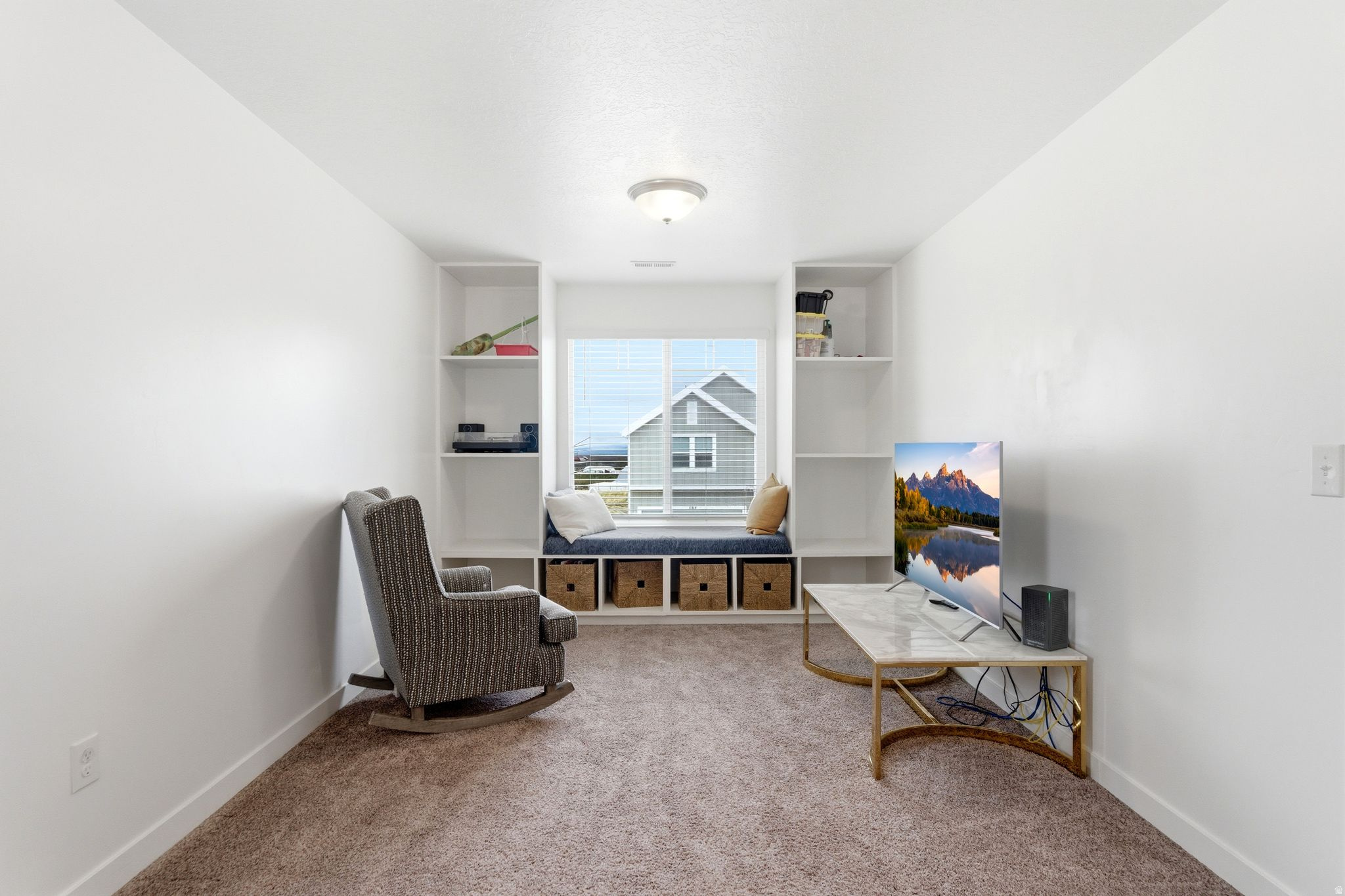 FOOTHILL VILLAGE - Residential