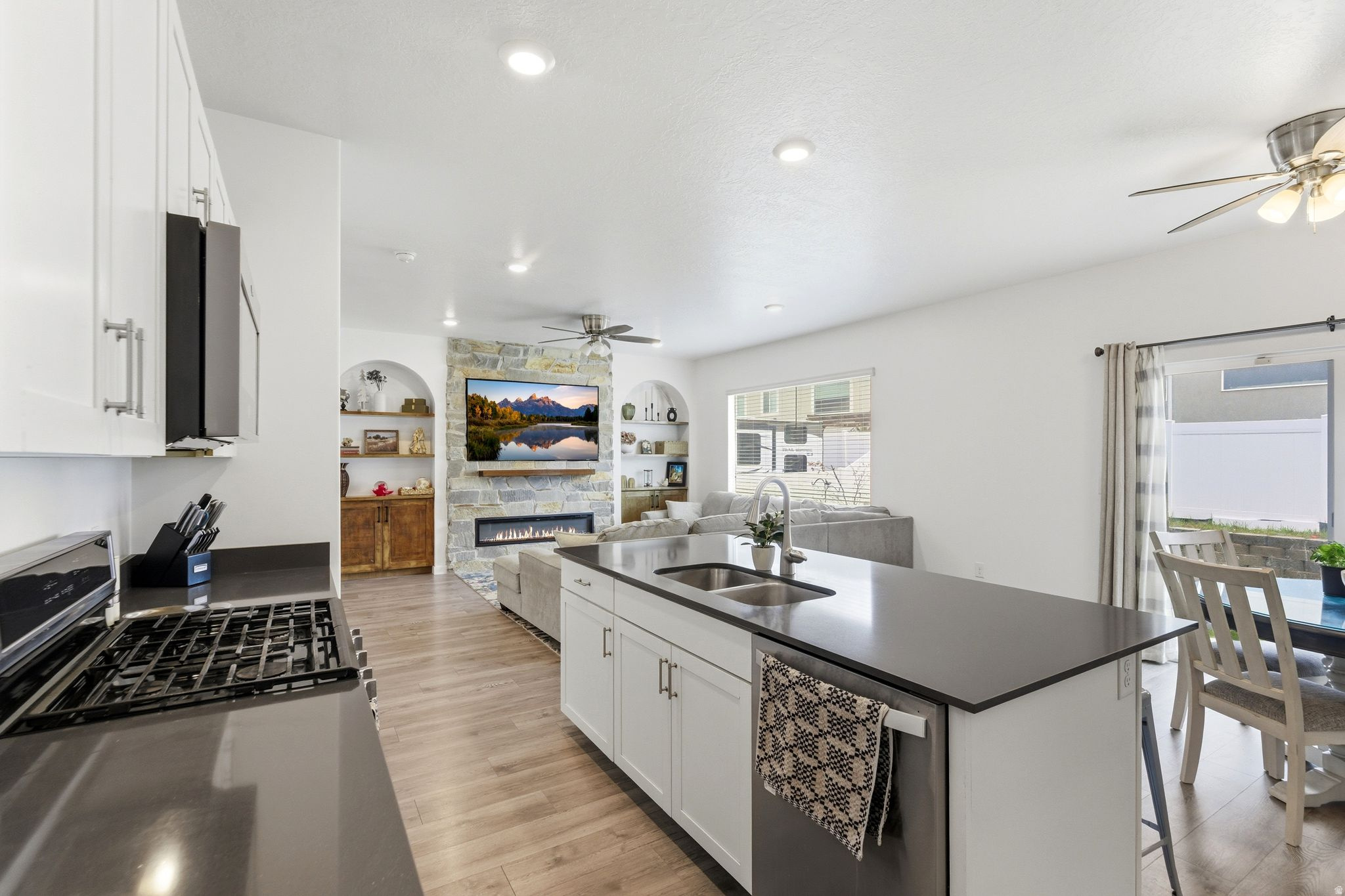 FOOTHILL VILLAGE - Residential