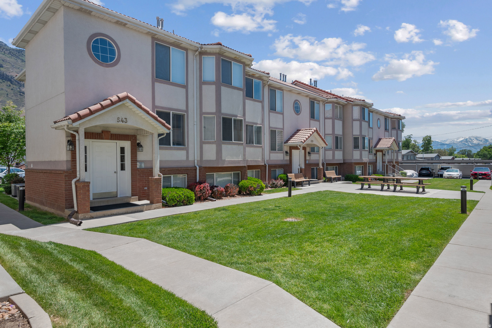 SANTA BARBARA - Residential