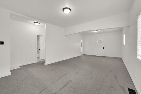 Tiny photo for 122 DOXEY ST, Ogden, UT 84401 (MLS # 2130157)