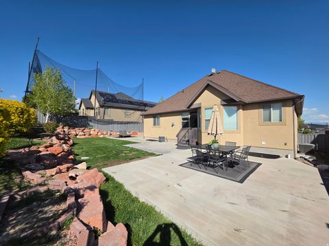 Tiny photo for 9073 N CLUBHOUSE LN, Eagle Mountain, UT 84005 (MLS # 2154708)