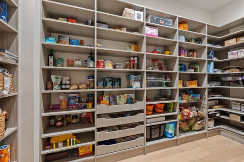 Tiny photo for 5478 S MERLYN DR E, Holladay, UT 84117 (MLS # 2172601)