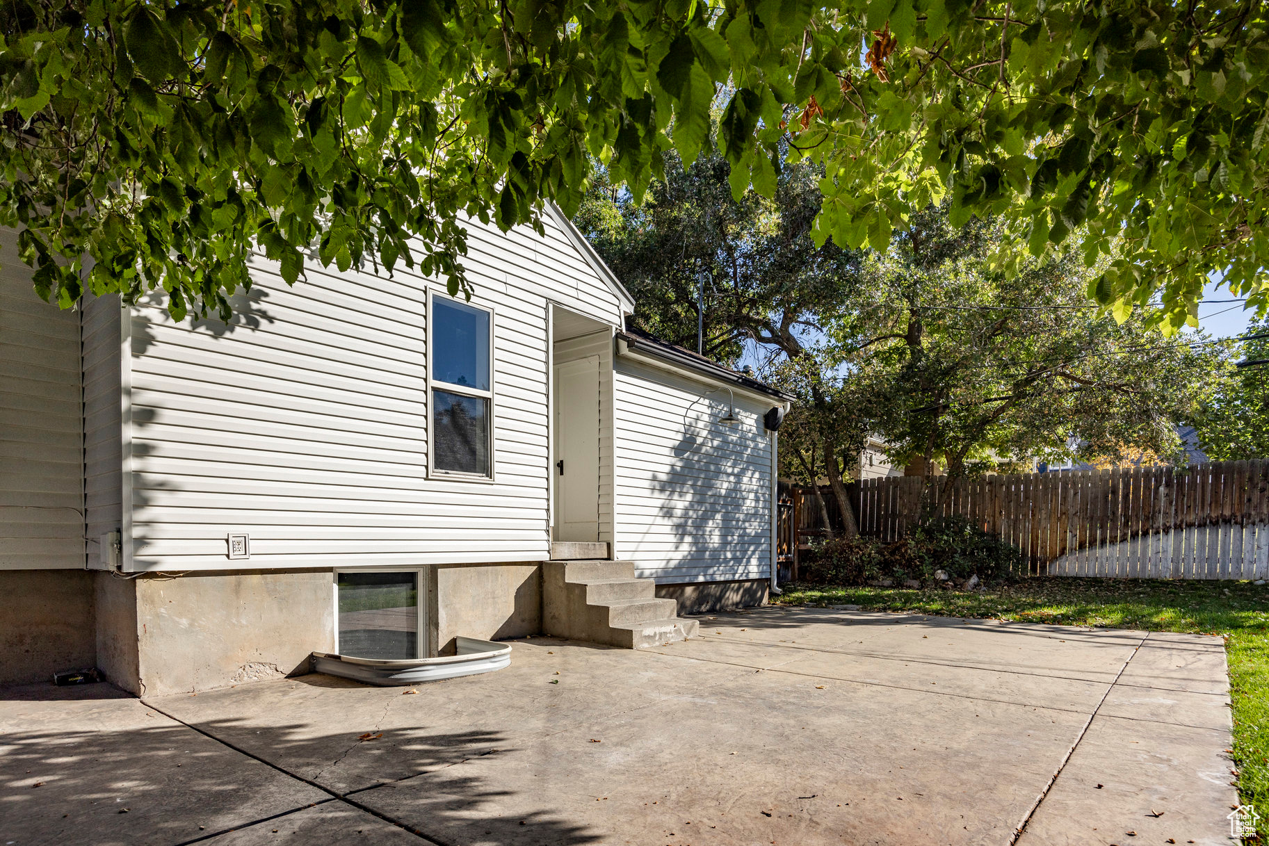 2322 E Lakeview Dr, Salt Lake City, Utah image 33