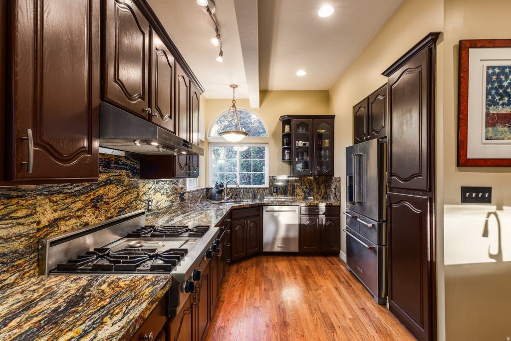 Photo of 13 LA MONTAGNE LN, Sandy, UT 84092 (MLS # 2167359)