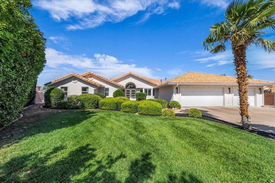Photo of 1624 S 1160 CIR E, Saint George, UT 84790 (MLS # 2163832)