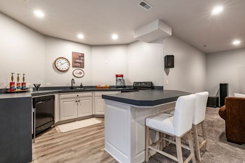 Tiny photo for 5083 S CLARENDEN PL E, Holladay, UT 84117 (MLS # 2139280)