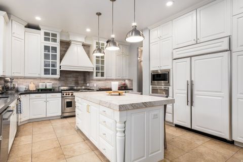 Tiny photo for 5083 S CLARENDEN PL E, Holladay, UT 84117 (MLS # 2139280)