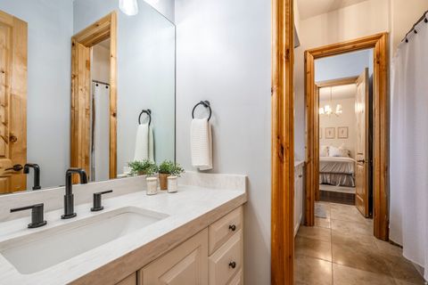 Tiny photo for 5083 S CLARENDEN PL E, Holladay, UT 84117 (MLS # 2139280)