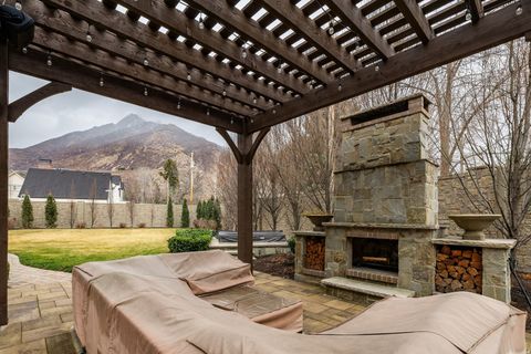 Tiny photo for 5083 S CLARENDEN PL E, Holladay, UT 84117 (MLS # 2139280)