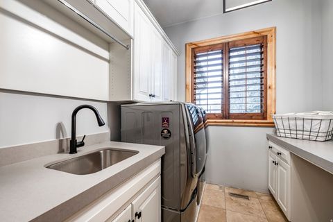 Tiny photo for 5083 S CLARENDEN PL E, Holladay, UT 84117 (MLS # 2139280)