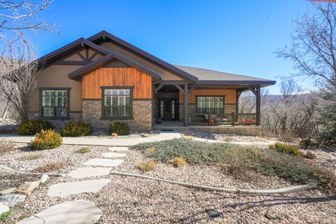 Photo of 82 N MEADOW DR N, Springville, UT 84663 (MLS # 2143642)