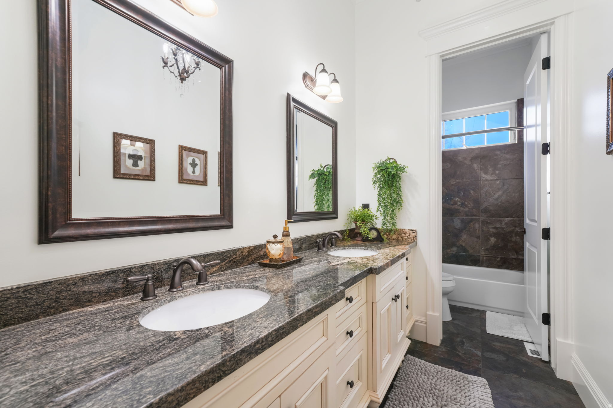 COTTAGES AT HOBBLE CREEK MHD - Residential