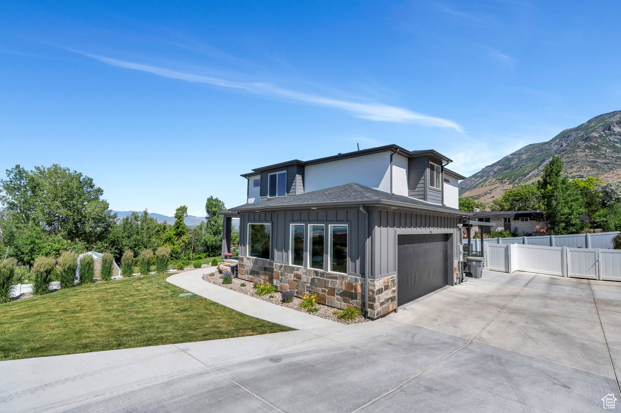 ASHLYN LANE - Residential