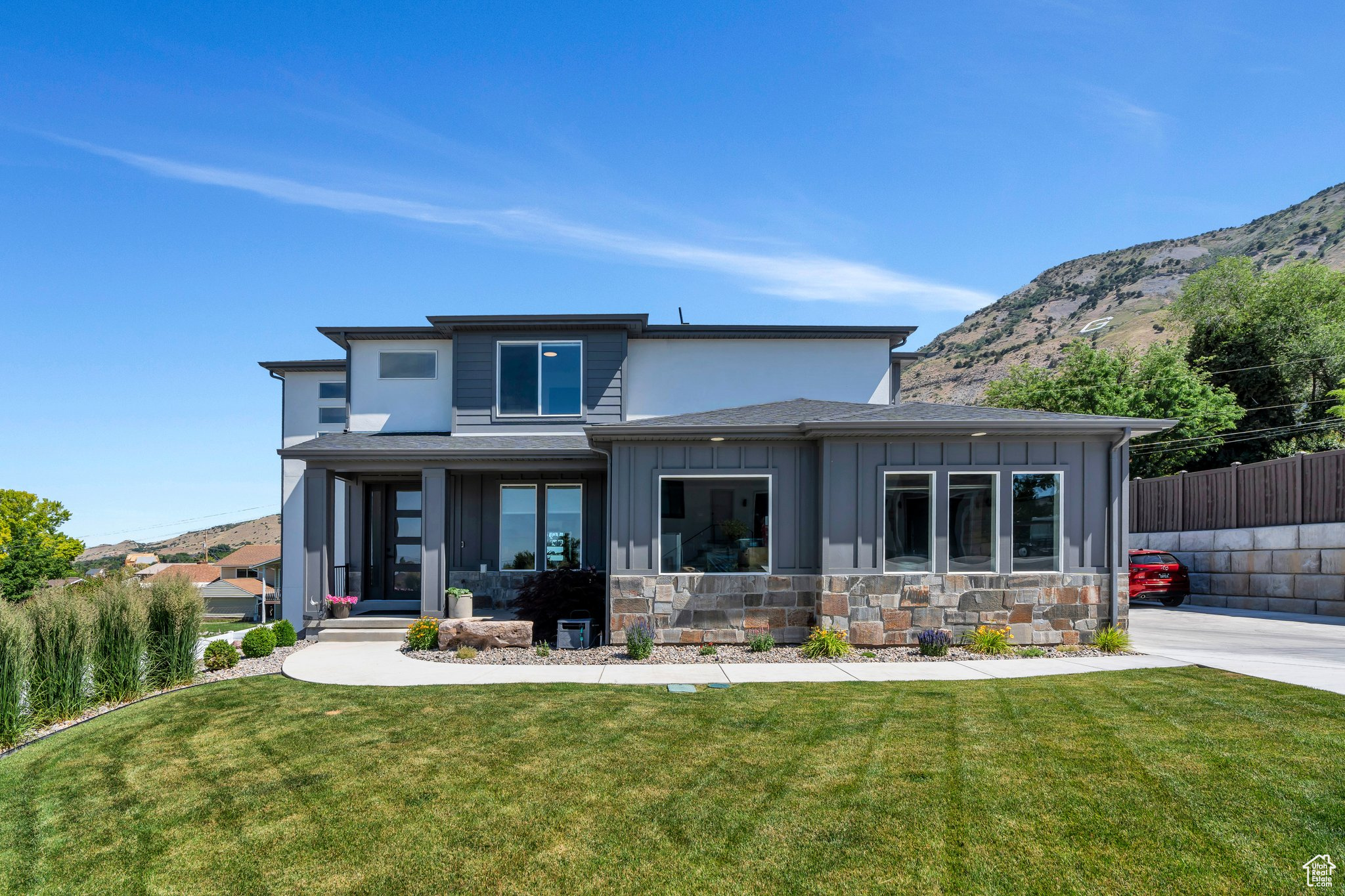 ASHLYN LANE - Residential