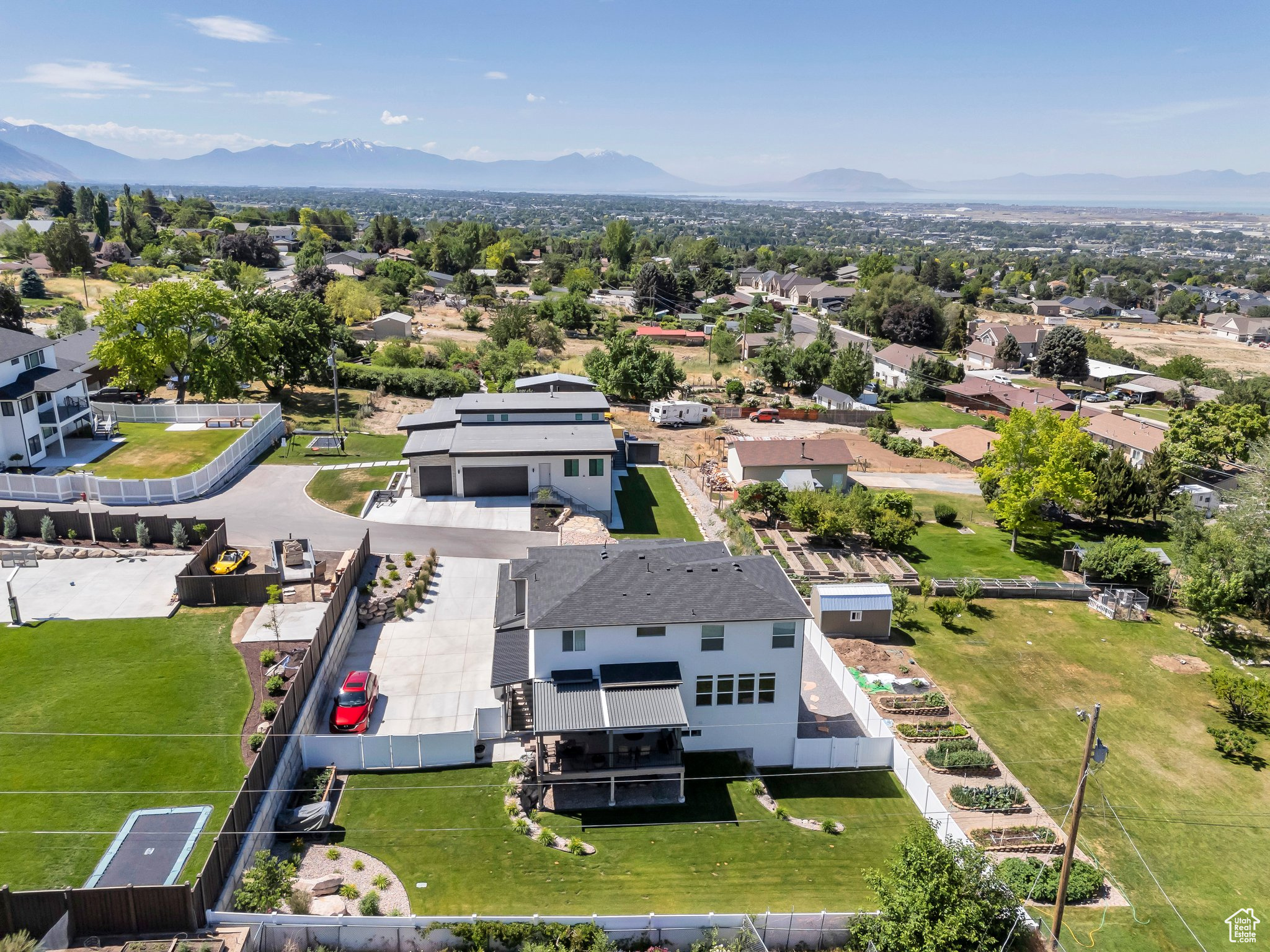 ASHLYN LANE - Residential