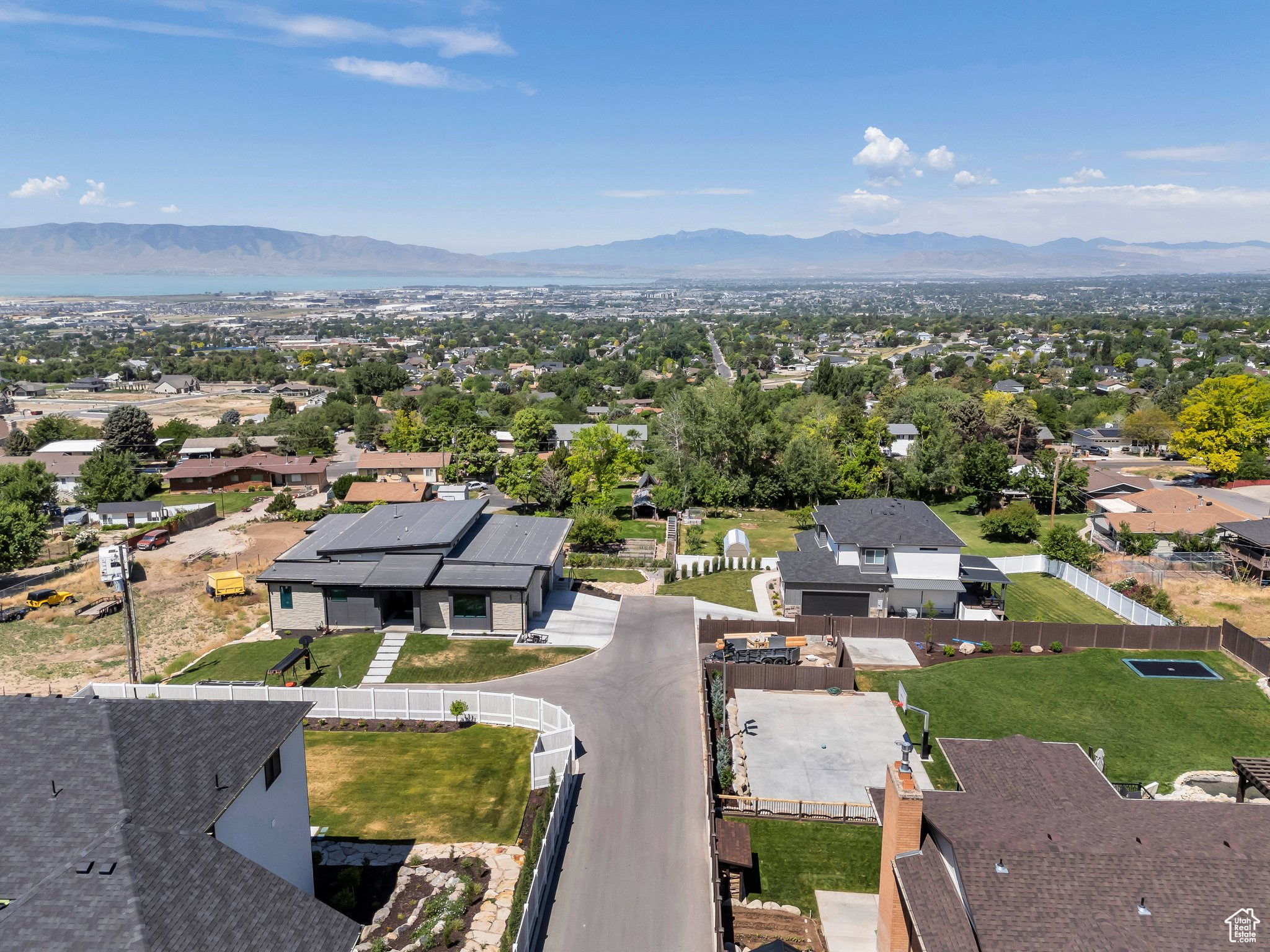 ASHLYN LANE - Residential