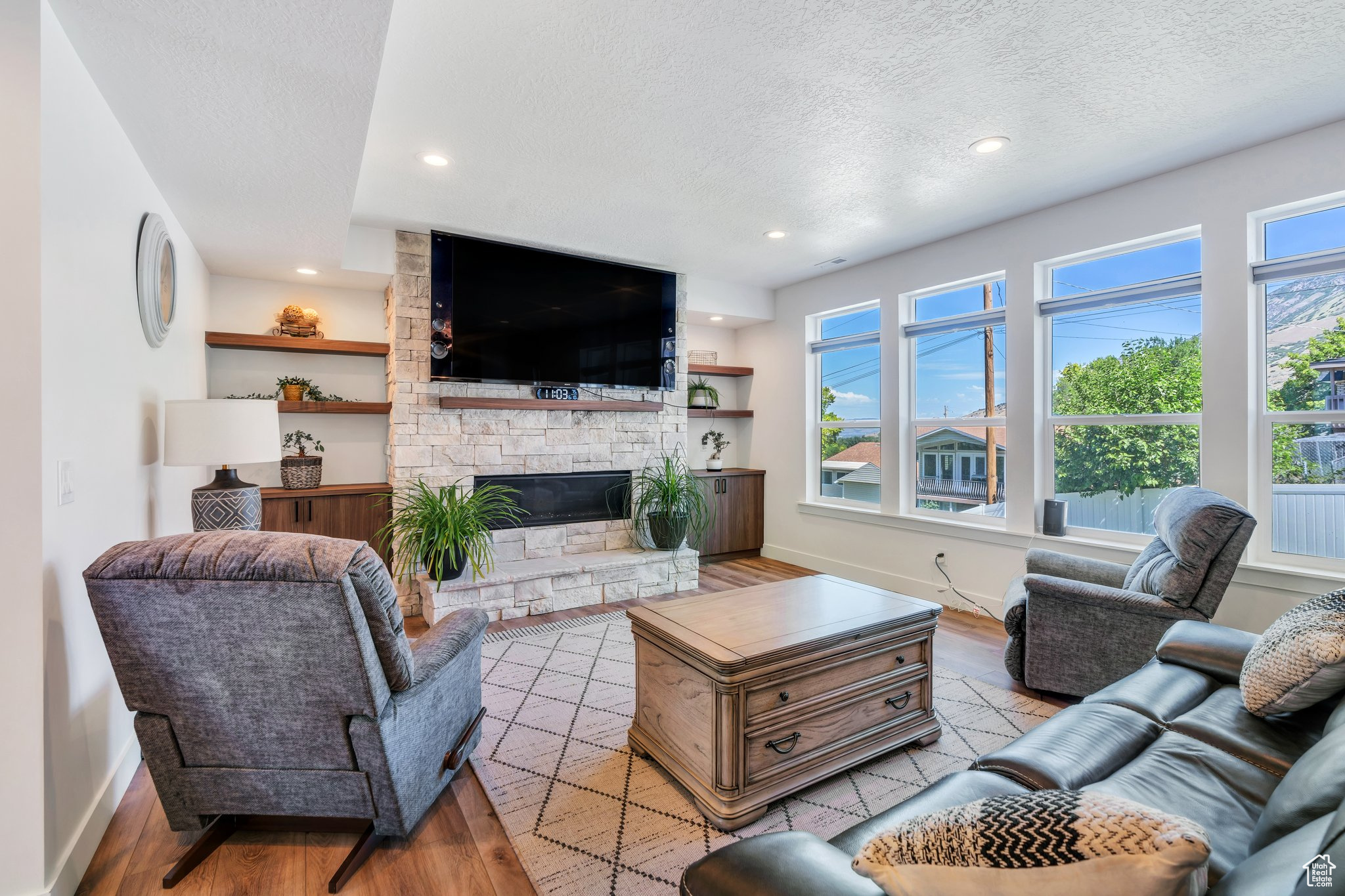 ASHLYN LANE - Residential