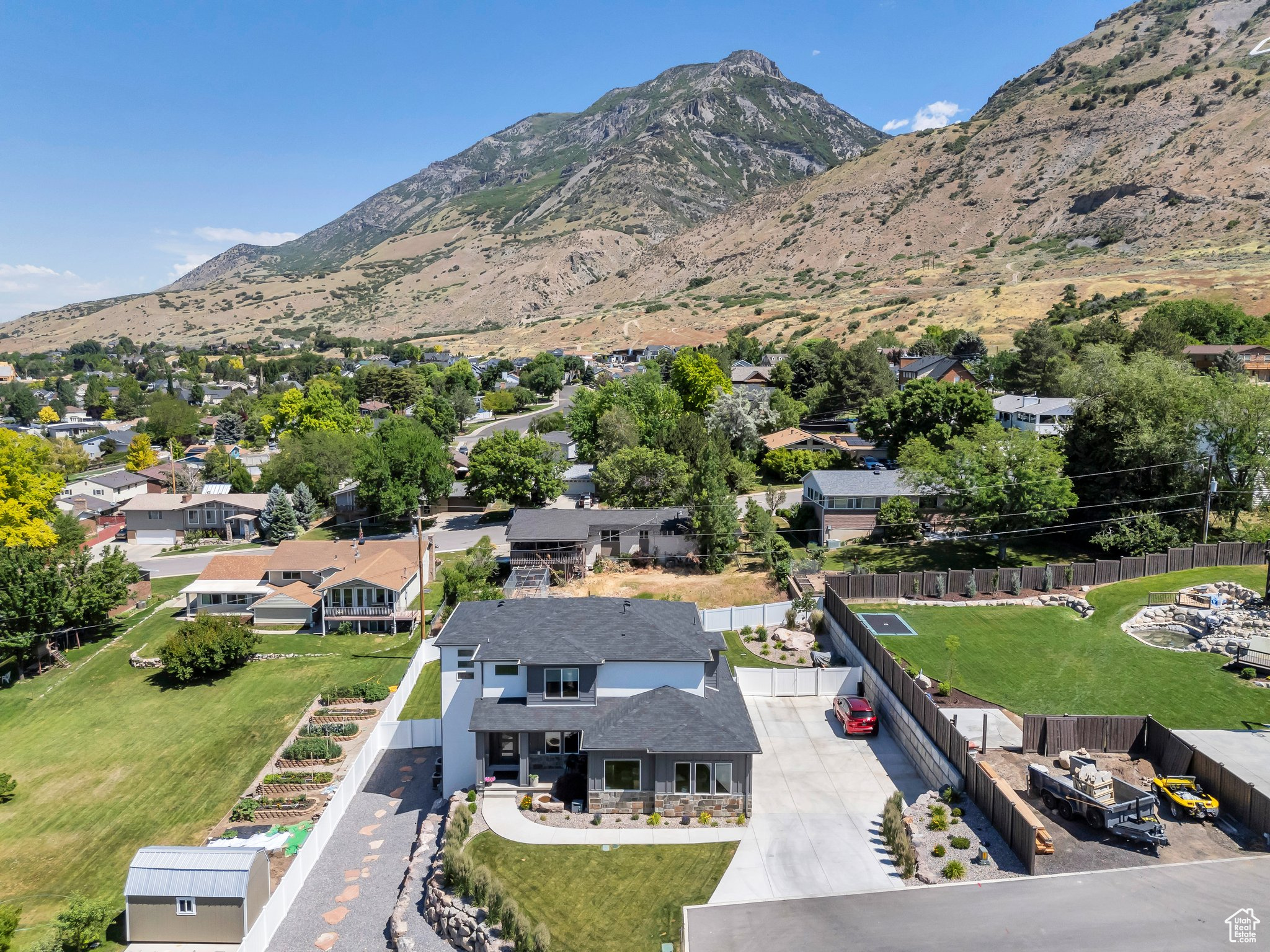 ASHLYN LANE - Residential