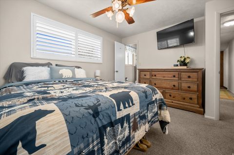 Tiny photo for 2298 W 800 N, Clinton, UT 84015 (MLS # 2138642)