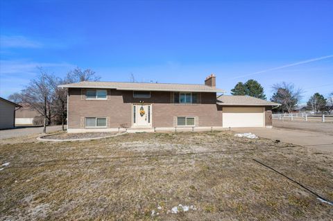 Tiny photo for 2298 W 800 N, Clinton, UT 84015 (MLS # 2138642)