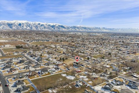 Tiny photo for 2298 W 800 N, Clinton, UT 84015 (MLS # 2138642)