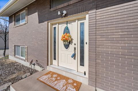 Tiny photo for 2298 W 800 N, Clinton, UT 84015 (MLS # 2138642)