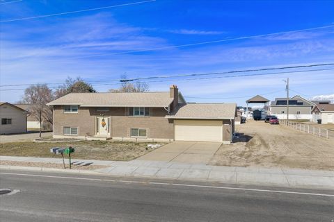 Tiny photo for 2298 W 800 N, Clinton, UT 84015 (MLS # 2138642)