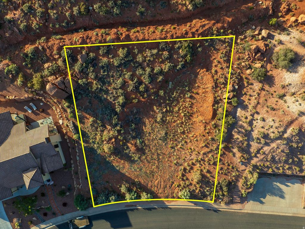Photo of 745 E COUNTRY CLUB DR #114, Kanab, UT 84741 (MLS # 2125881)