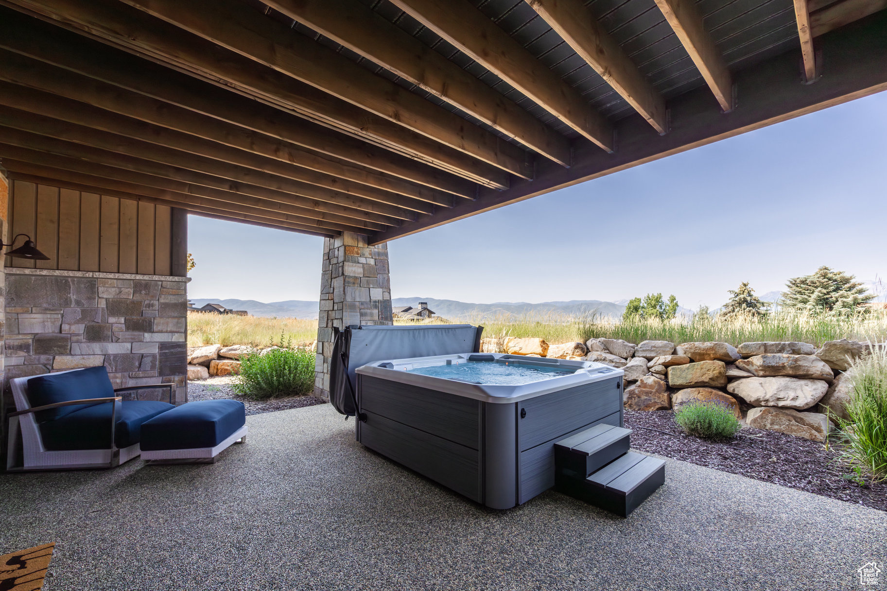 RED LEDGES - Residential